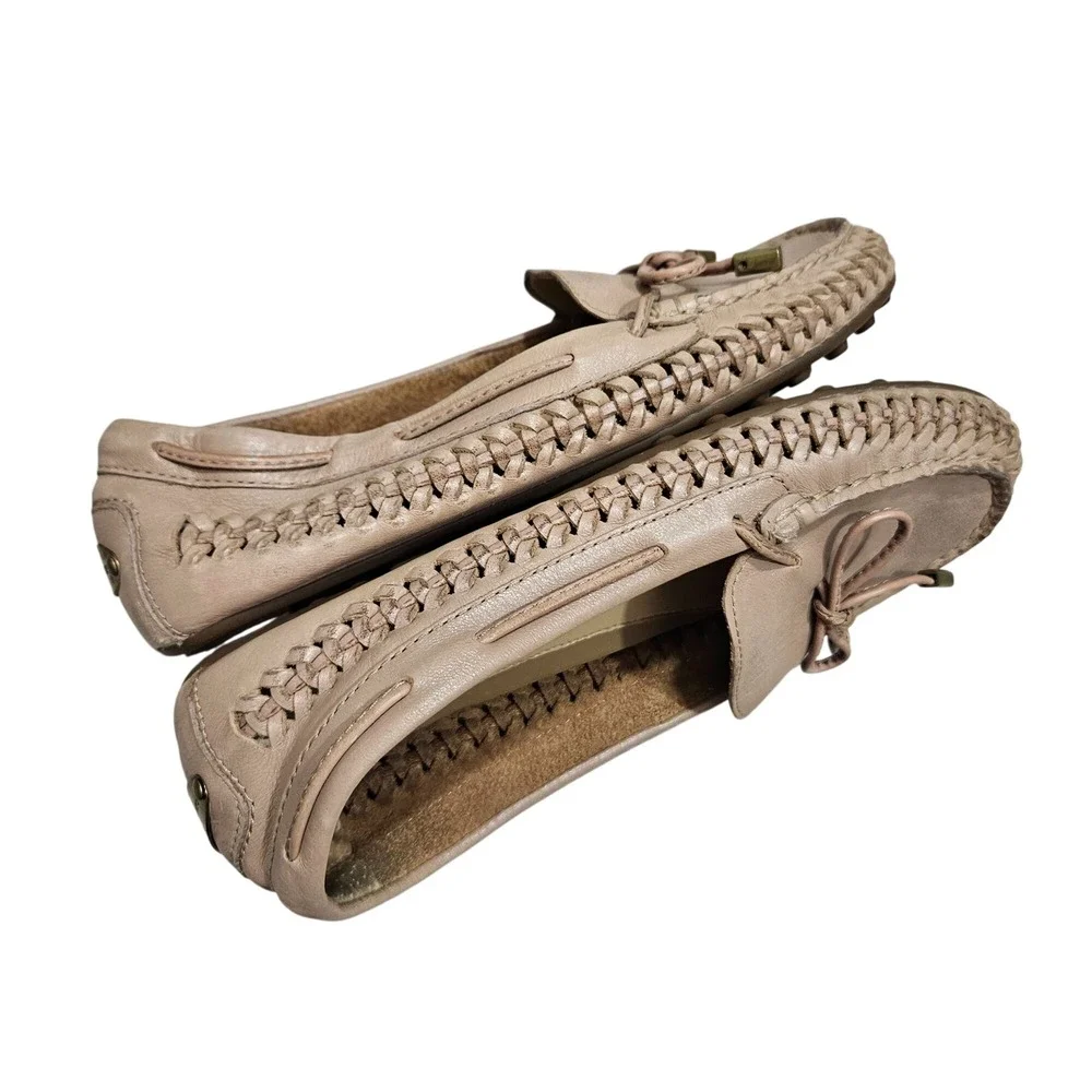 Michael Kors Womens Leather Moccasins Size 6M Tan‎ With Bow Gold Accents Slip On
